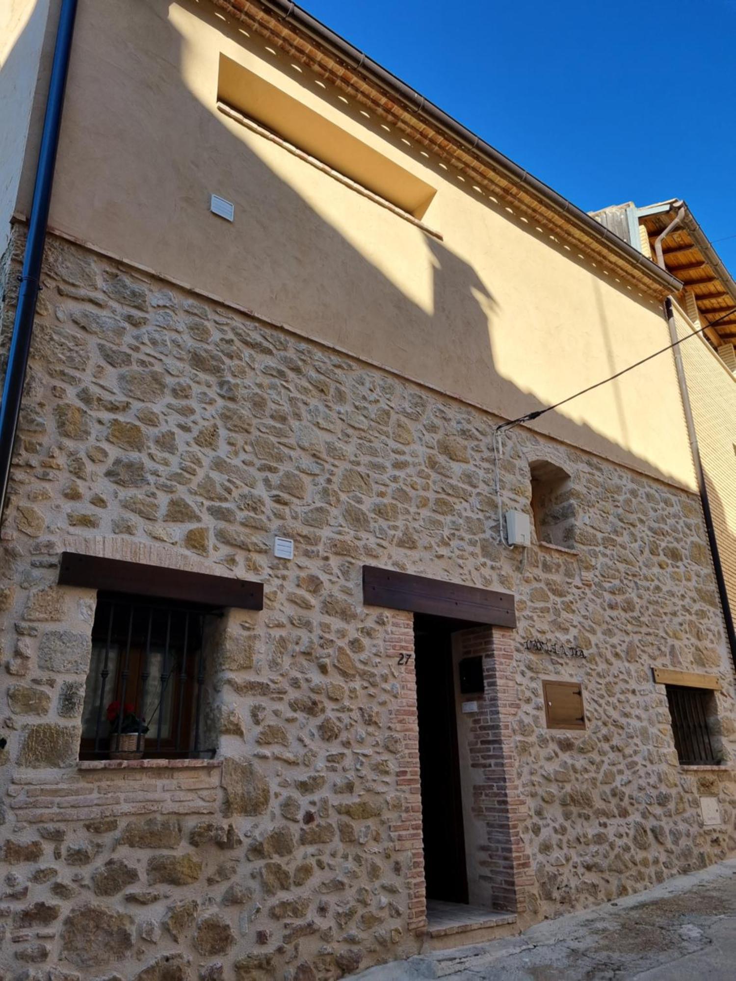 Apartamento Casa La Tia Arnes Exterior foto